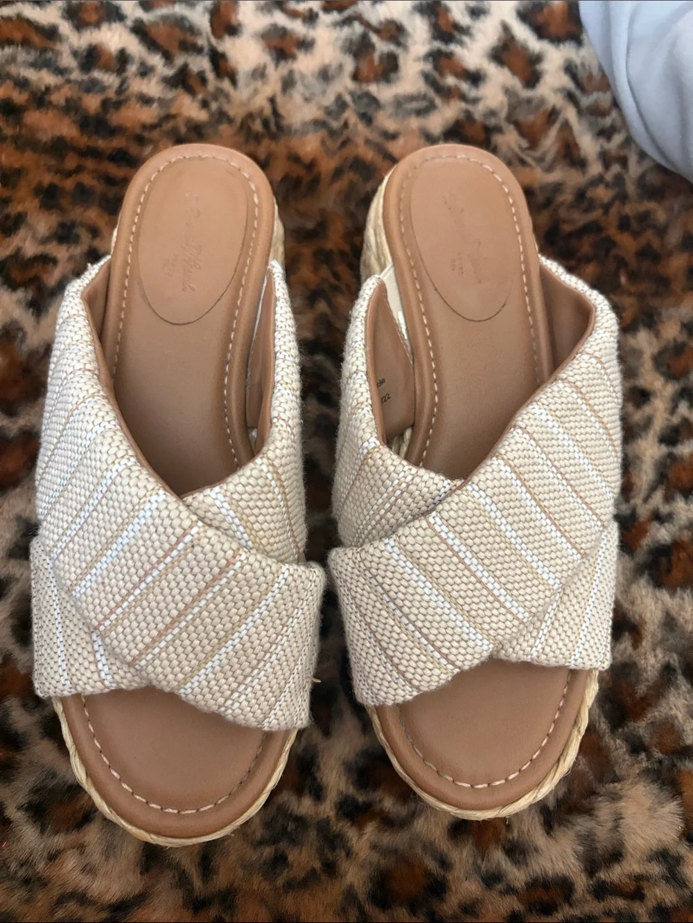 Universal Thread Cream Woven Cross-Band Wedge Slides